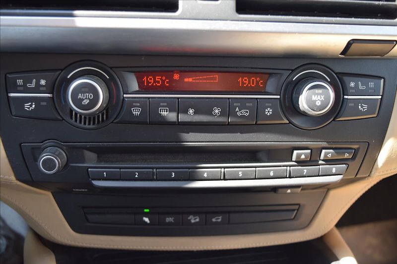 BMW X6 3,0 d 210KW AUTOMAT PO SERVISE - fotka 46 z 50