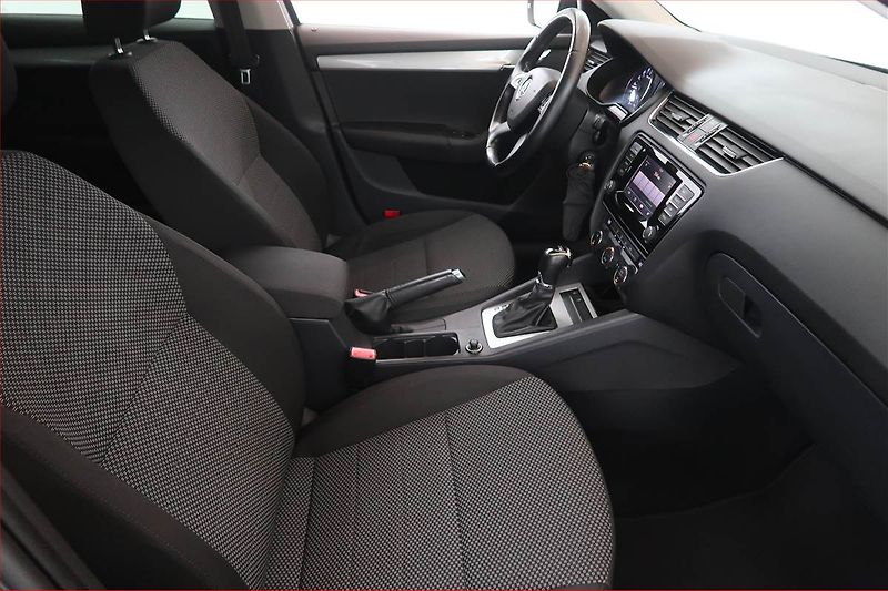 Škoda Octavia (2015) Ambition 1.6 TDI, Automat - fotka 9 z 16