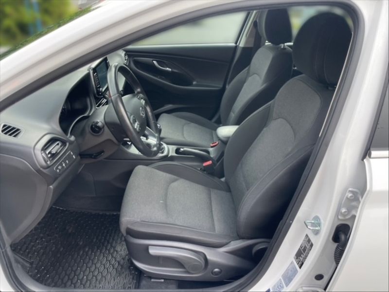 Hyundai i30 1,5 T-GDI Smart - fotka 7 z 11