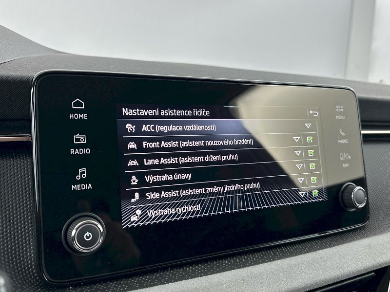 Škoda Kamiq (2025) DSG 1.0TSI 85kW Top Selection - fotka 13 z 32
