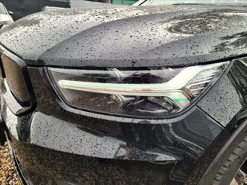 Volvo XC40 TWIN PLUS 408 PS,4X4,78KWh - fotka 47 z 50