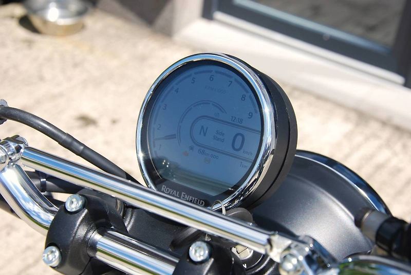 Royal Enfield (2026) Bear 650 TWO FOUR NINE - fotka 18 z 25
