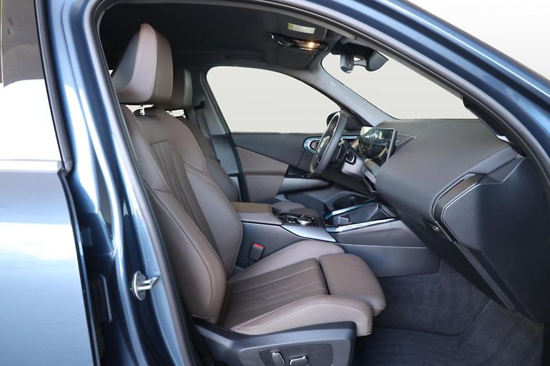BMW X3 xDrive 20d - fotka 18 z 26