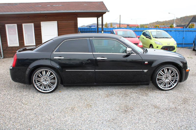 Chrysler 300C (2006) 3,0CRD KŮŽE XENON NAVI ALU 22 - fotka 8 z 19