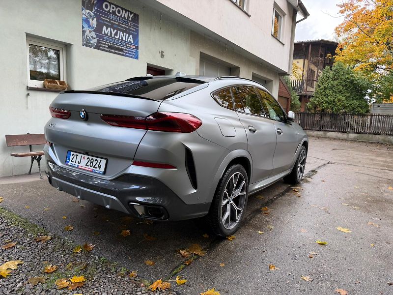 BMW X6 xDrive30d M Sport - fotka 9 z 23
