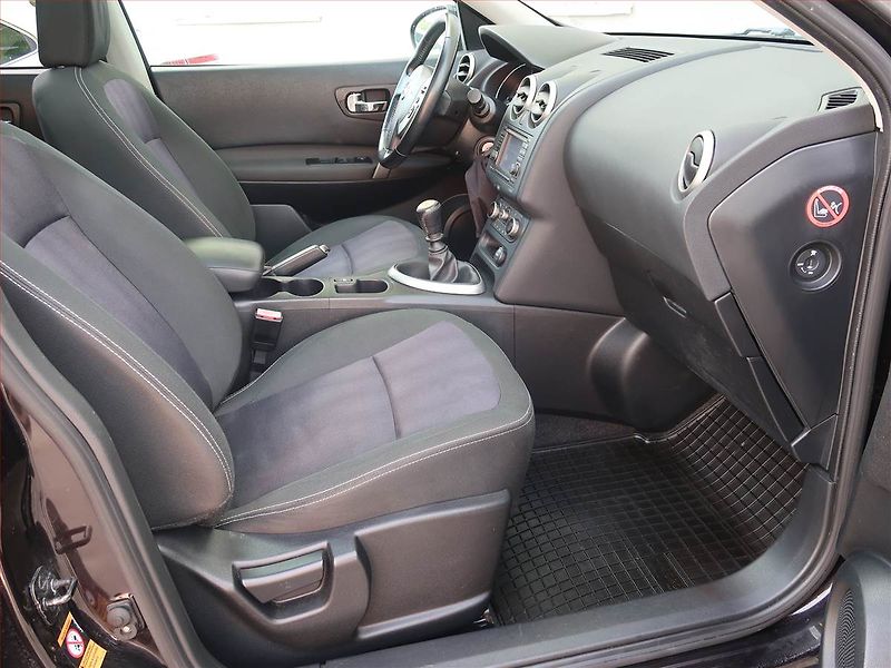 Nissan Qashqai (2013) 1.6 dCi, Serv.kniha, Navi - fotka 9 z 18