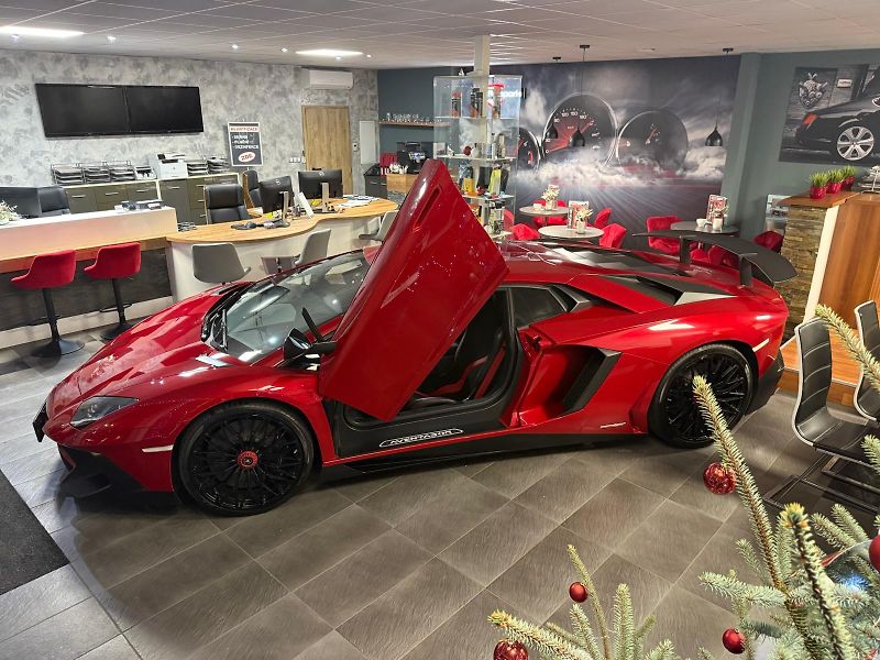Lamborghini Aventador (2018) LP 750-4 SV Superveloce, LIFT - fotka 4 z 12