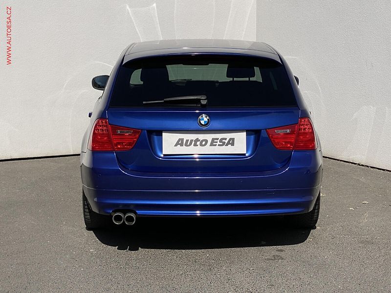 BMW Řada 3 (2011) 3.0D 325d, +ALU - fotka 5 z 17