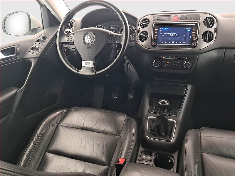 Volkswagen Tiguan (2010) 2.0 TDI, 4X4, Navi, Xenony - fotka 7 z 16