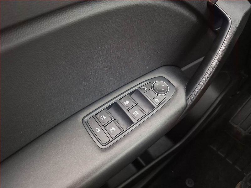 Renault Captur (2021) 1.0 TCe, LPG, ČR,1.maj - fotka 14 z 14