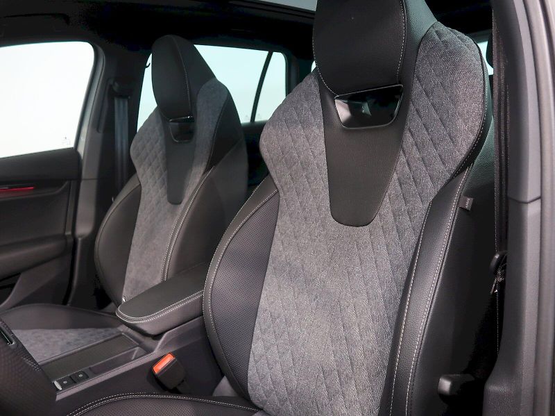 Škoda Octavia (2025) SPORTLINE 2.0TDI 110KW PANORAM - fotka 14 z 45