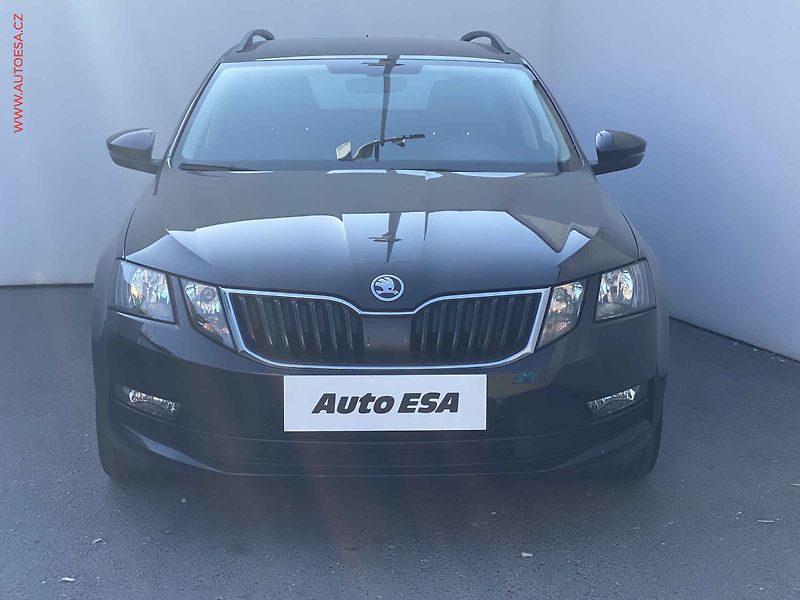 Škoda Octavia (2019) 1.5 TSi, Soleil, DSG, navi, - fotka 2 z 19