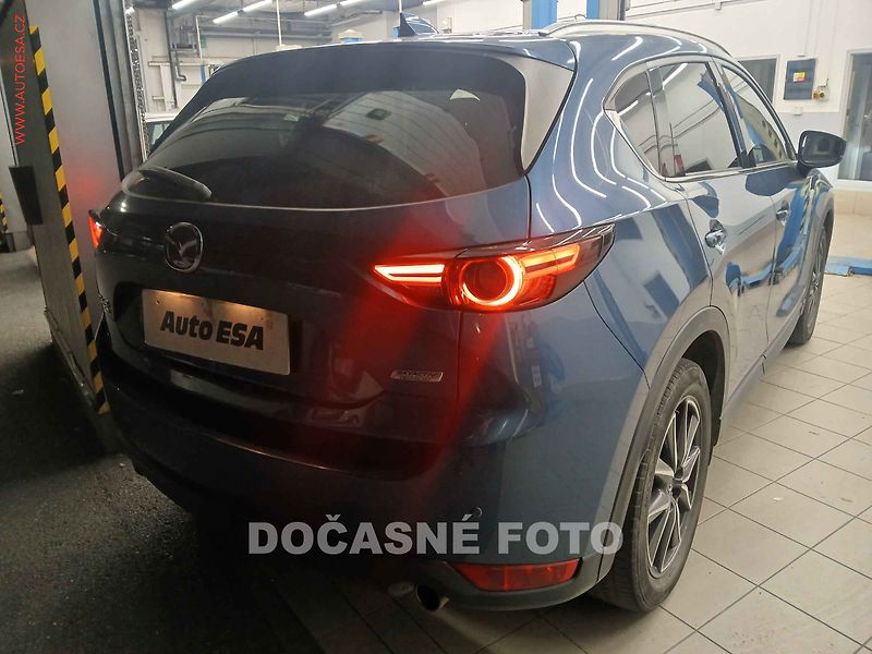 Mazda CX-5 (2018) 2.0i skyaktive 4x4, 1.maj,ČR - fotka 2 z 3