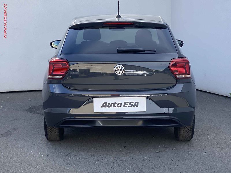 Volkswagen Polo (2019) 1.0 TSi, IQ Drive, navi - fotka 5 z 18