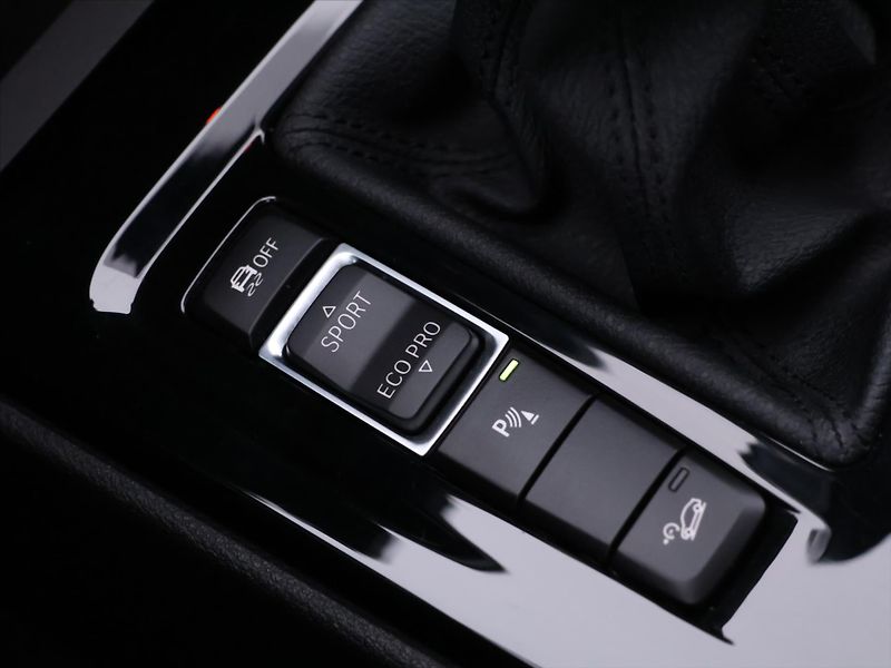 BMW X1 2,0 Xdrive 18d Sport - fotka 29 z 40