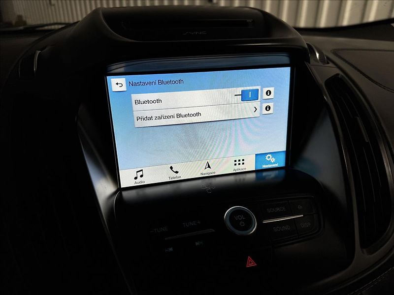 Ford Kuga 1.5EB 129kW AWD VIGNALE 2XALU - fotka 27 z 45