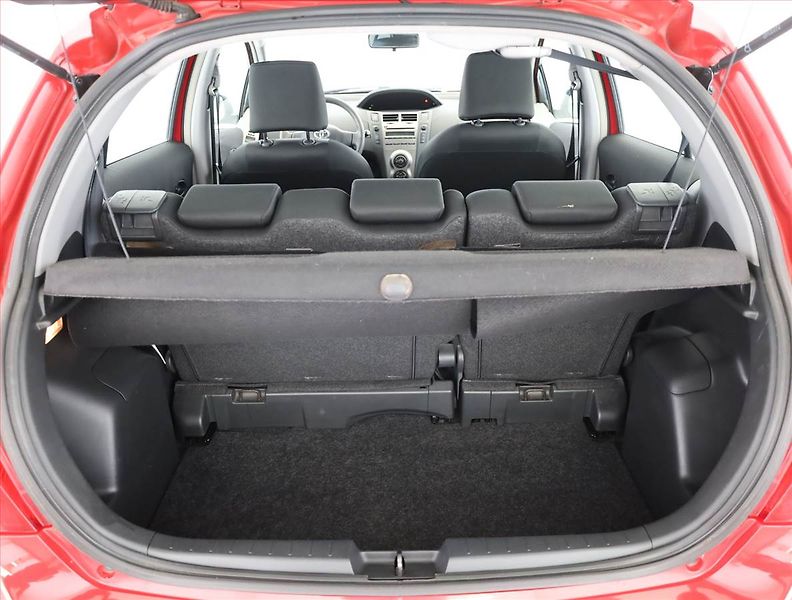 Toyota Yaris (2009) 1.0 VVT-i, ČR,1.maj - fotka 15 z 15