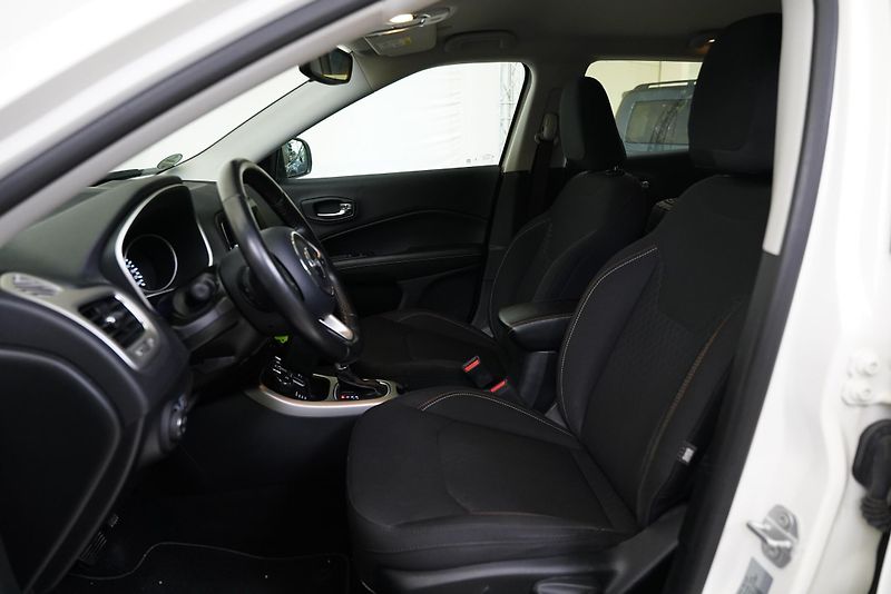 Jeep Compass - fotka 5 z 6