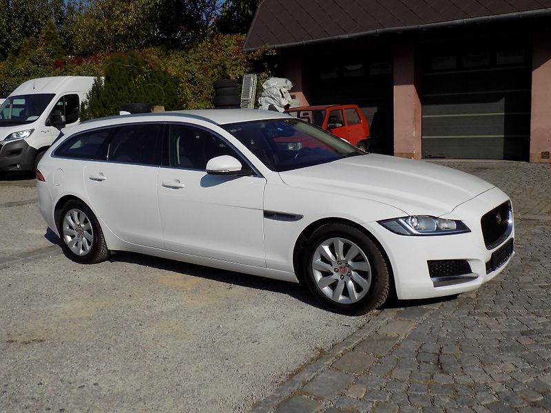 Jaguar XF 20D 132 KW  - fotka 5 z 36