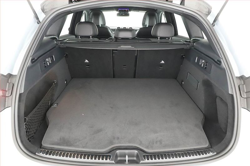 Mercedes-Benz GLC (2025) 300 de 4MATIC, AMG LINE - fotka 26 z 29