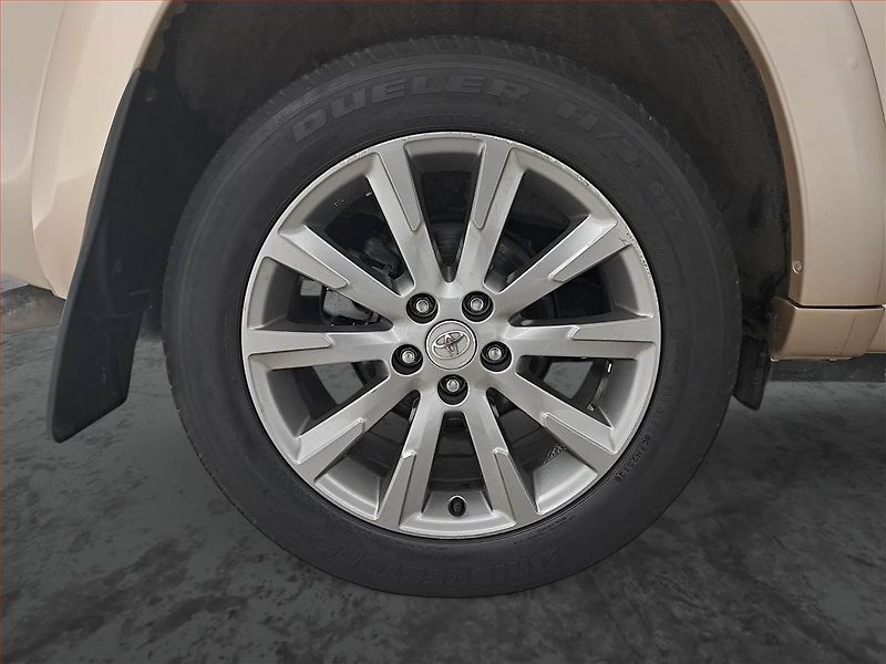 Toyota RAV4 (2012) 2.2 D-CAT, 4X4, Automat, ČR - fotka 15 z 19