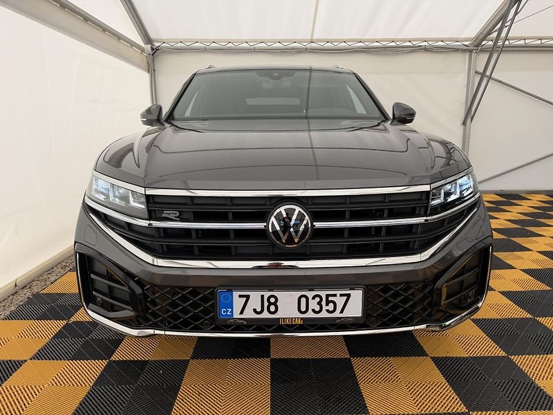 Volkswagen Touareg 3.0Tdi*170kw*DPH*HUD*R-Line* - fotka 3 z 42