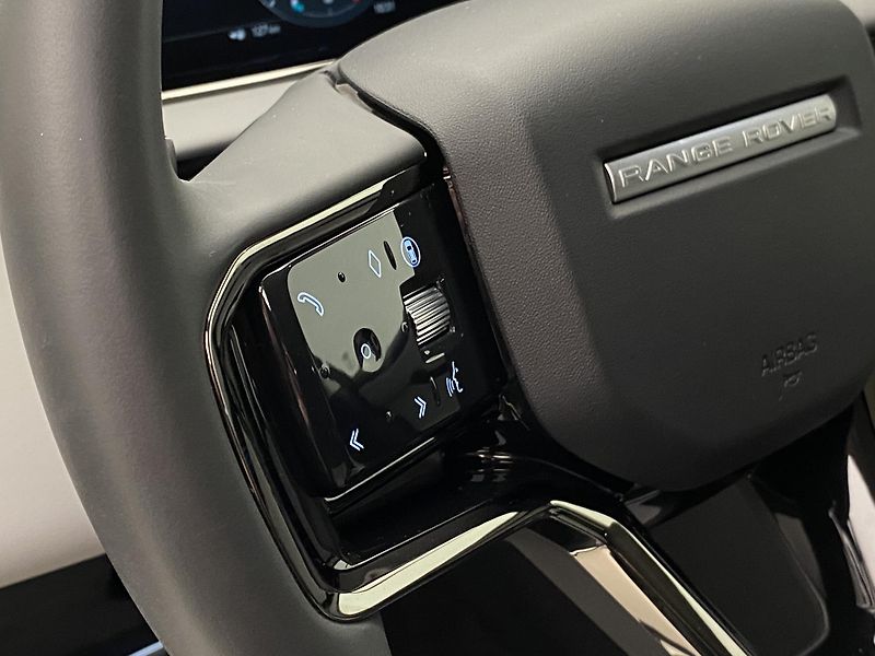 Land Rover Range Rover Evoque D200 DYNAMIC SE AWD REZERVACE - fotka 19 z 46