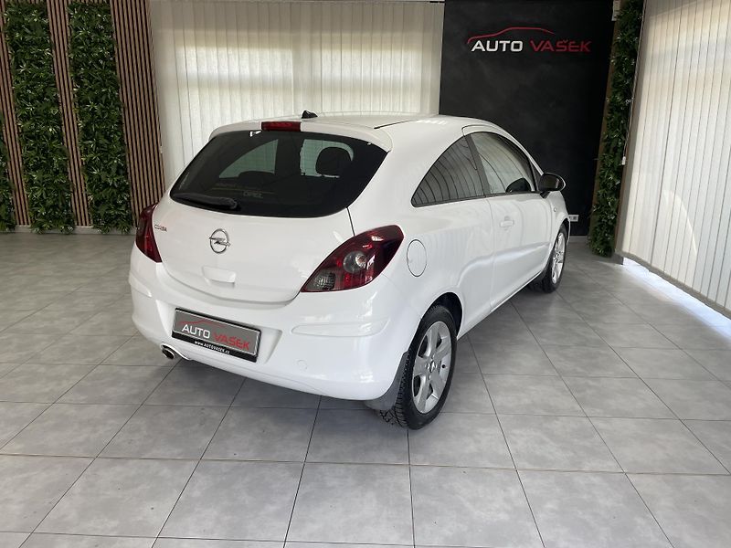 Opel Corsa 1.2 i AUTOMAT REZERVACE  - fotka 11 z 20