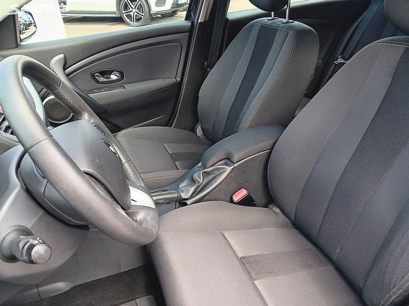 Renault Mégane 1.9 dCI 96kW - fotka 11 z 26