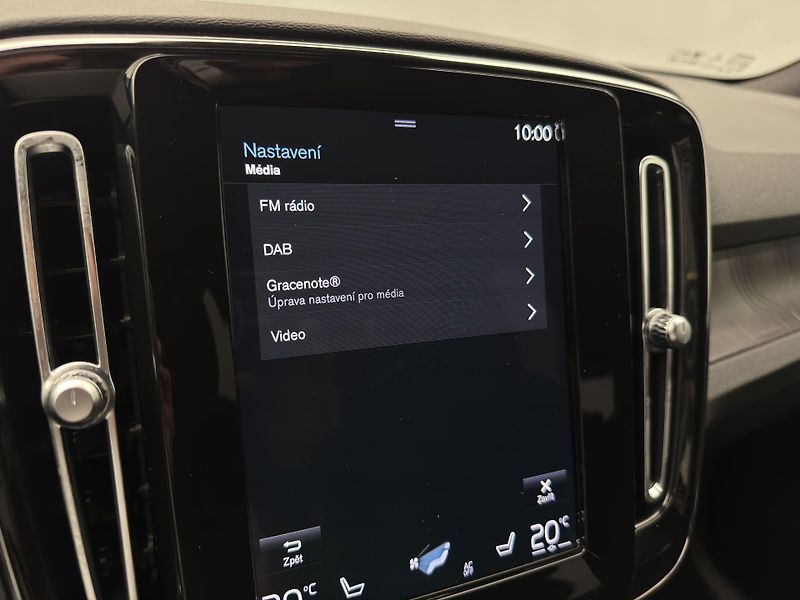 Volvo XC40 T5 RECHARGE CZ - fotka 44 z 48