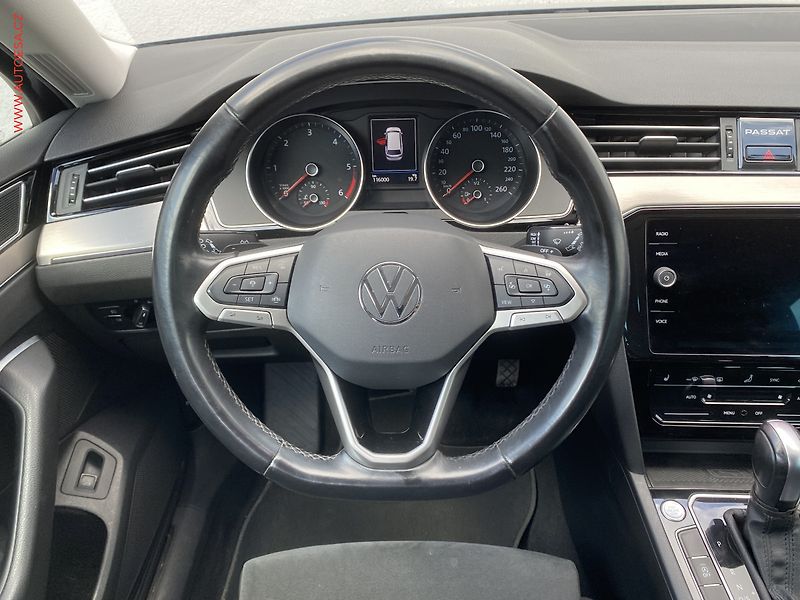 Volkswagen Passat (2020) 2.0 TDi, Elegance, DSG, LED - fotka 11 z 19