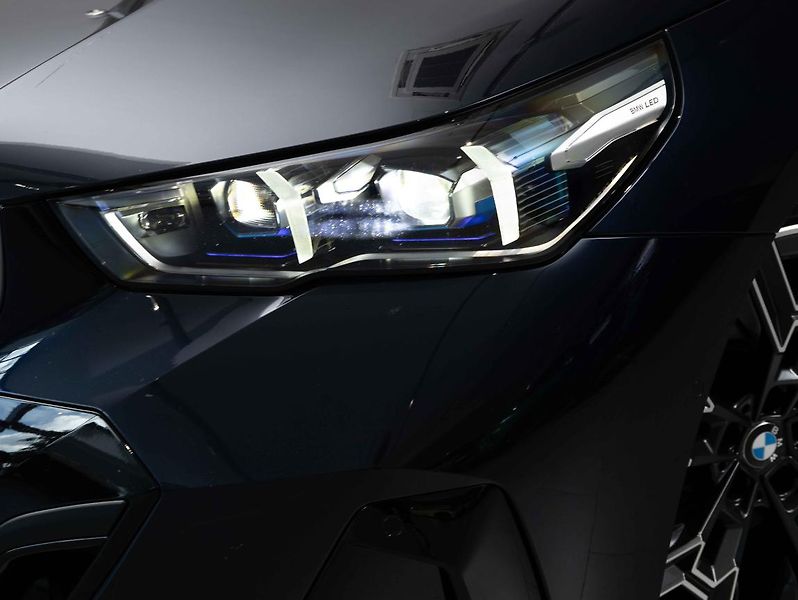 BMW Řada 5 520d xDrive - fotka 8 z 21