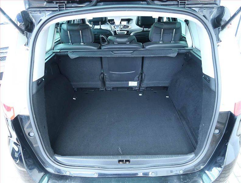 Renault Grand Scénic (2013) 1.6 dCi, Navi, Tempomat - fotka 13 z 20