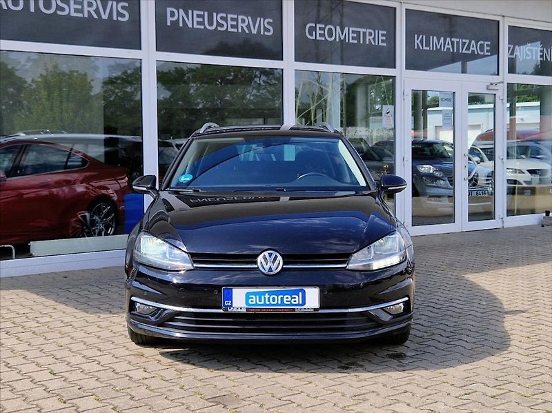 Volkswagen Golf 1,6 TDI JOIN EDITION LED NOSIČ - fotka 8 z 43