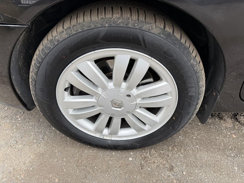 Renault Espace 2.0 DCi 7 MIST - fotka 17 z 18