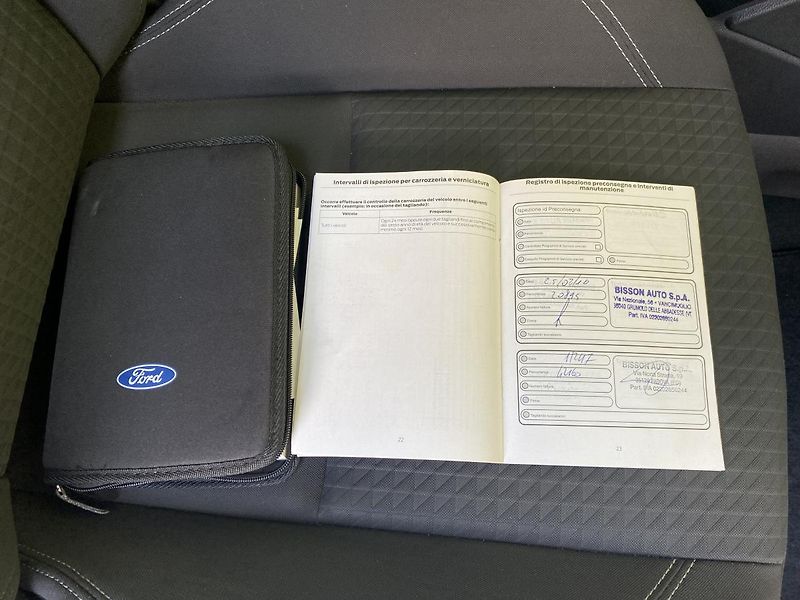 Ford Grand C-MAX (2016) 1.5 TDCi Plus-7 míst - fotka 20 z 26