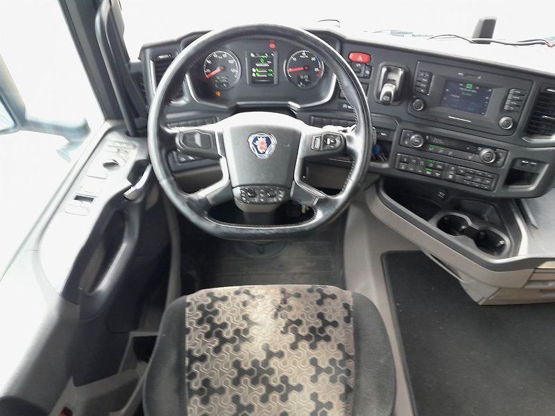 Scania R 450 6x2 Retarder BDF - fotka 29 z 35