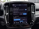 Volvo XC40 B4 FWD // ULTRA // REZERVACE - náhled 33