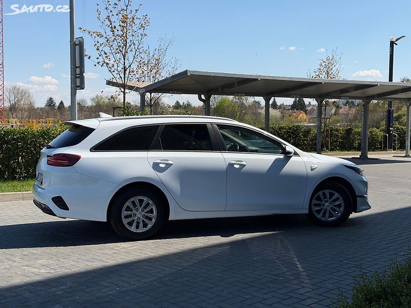 Kia Ceed (2022) 1.6 crdi 100 kW / facelift - fotka 5 z 18