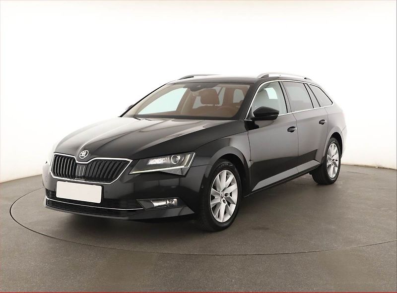 Škoda Superb (2017) 2.0 TDI, Automat, Navi - fotka 2 z 21