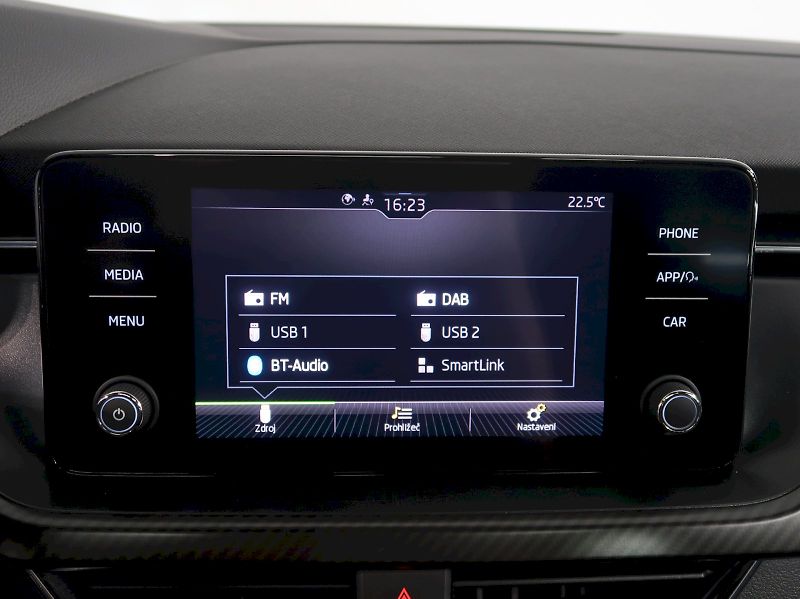 Škoda Scala (2020) MONTE CARLO 1.0TSI 70KW - fotka 28 z 36