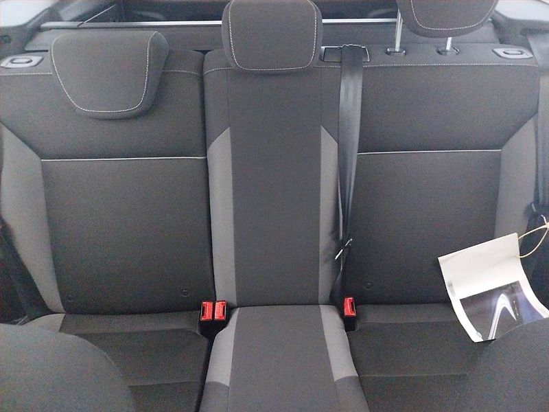 Ford Focus (2012) 1.6 TDCi, Serv.kniha, nová STK - fotka 10 z 17