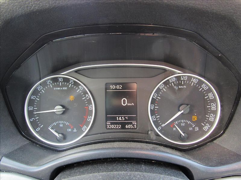 Škoda Octavia 1,6 TDI CR Ambition Combi - fotka 12 z 26
