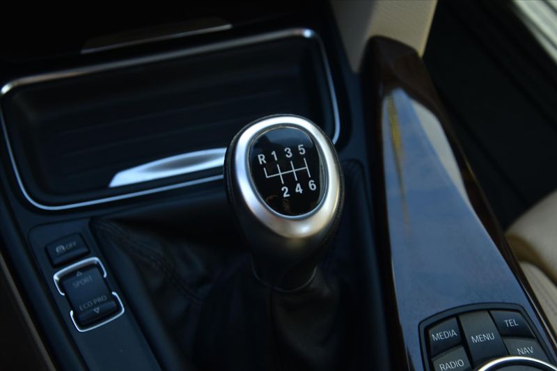 BMW Řada 4 428i 180kW SERVISNÍ KNIHA ČR - fotka 22 z 25