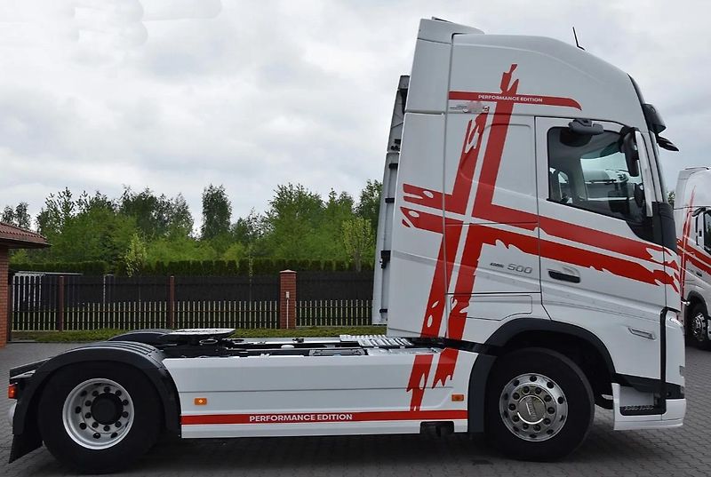 Volvo FH (2023) 500 tahač EURO 6 - fotka 3 z 22