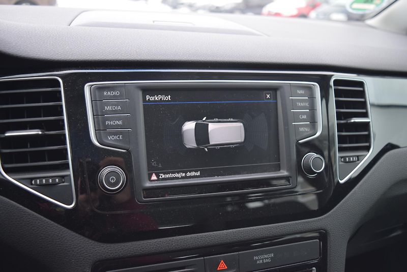 Volkswagen Golf Sportsvan (2018) 1.4TSI 92kw HIGHLINE BMT NAVI - fotka 27 z 50