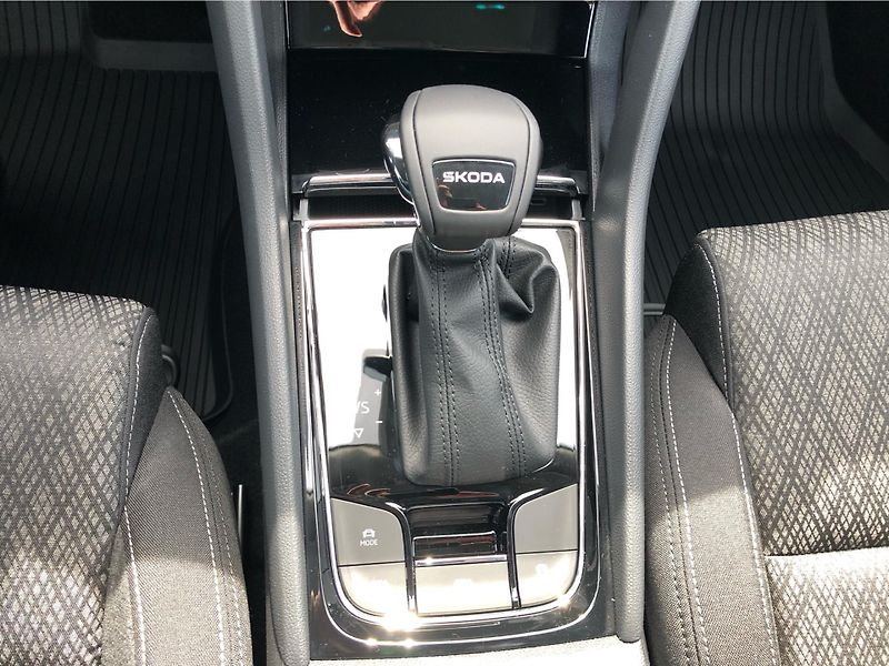 Škoda Karoq (2026) 1,5 TSI - fotka 23 z 30