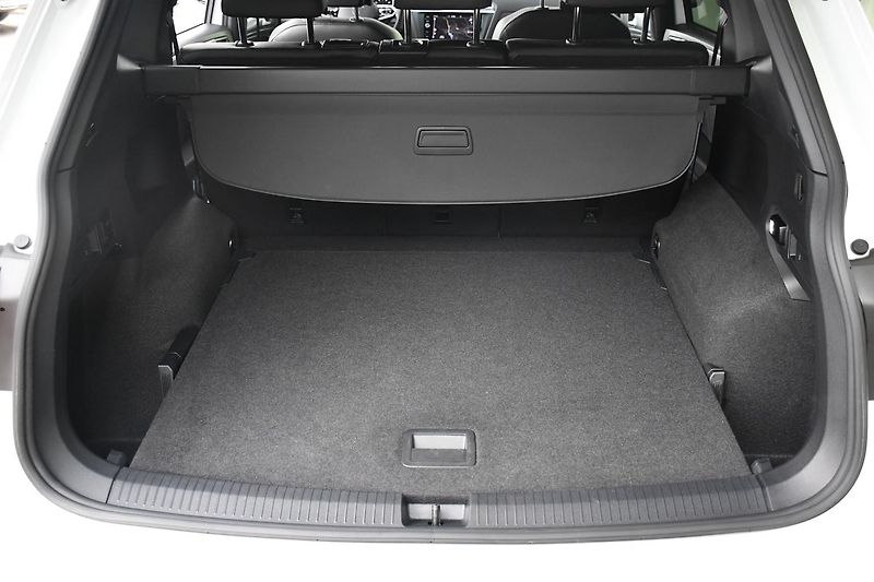 Volkswagen Tiguan Allspace 2.0TDi RLINE DSG 4MOTION 1M ČR - fotka 39 z 44