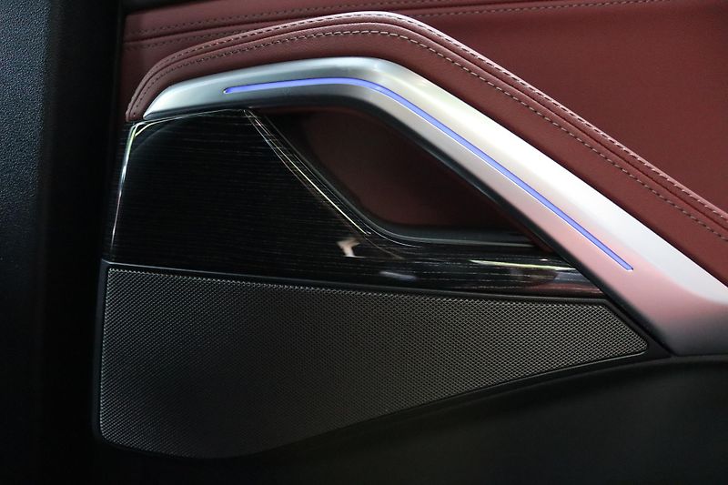BMW X6 (2026) XDRIVE 40i G06 M-SPORT 280kW - fotka 37 z 50