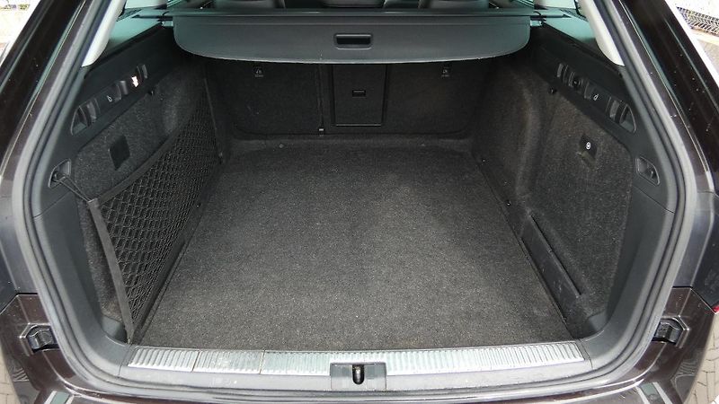 Škoda Superb Combi 2.0 TDI DSG L&K, Panoram - fotka 21 z 29